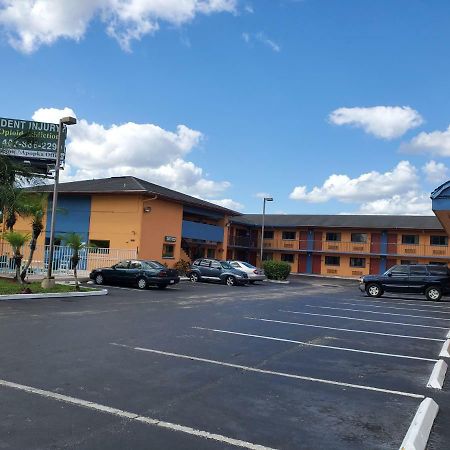 Rodeway Inn Forest City Экстерьер фото