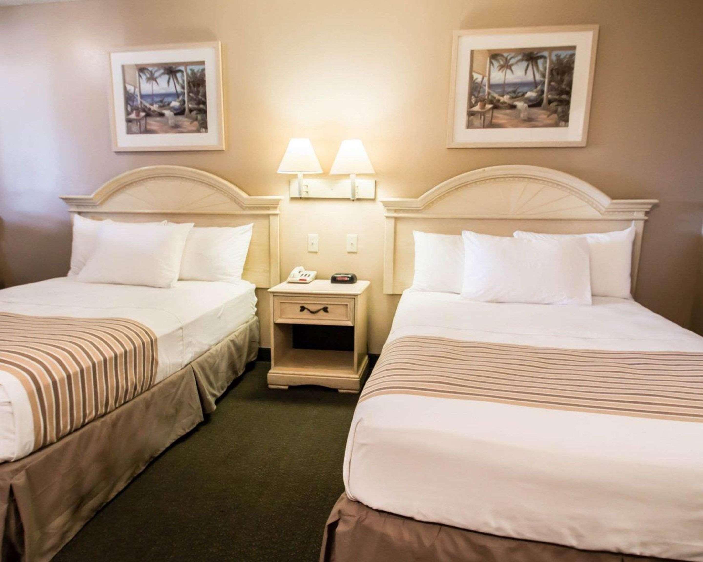Rodeway Inn Forest City Экстерьер фото