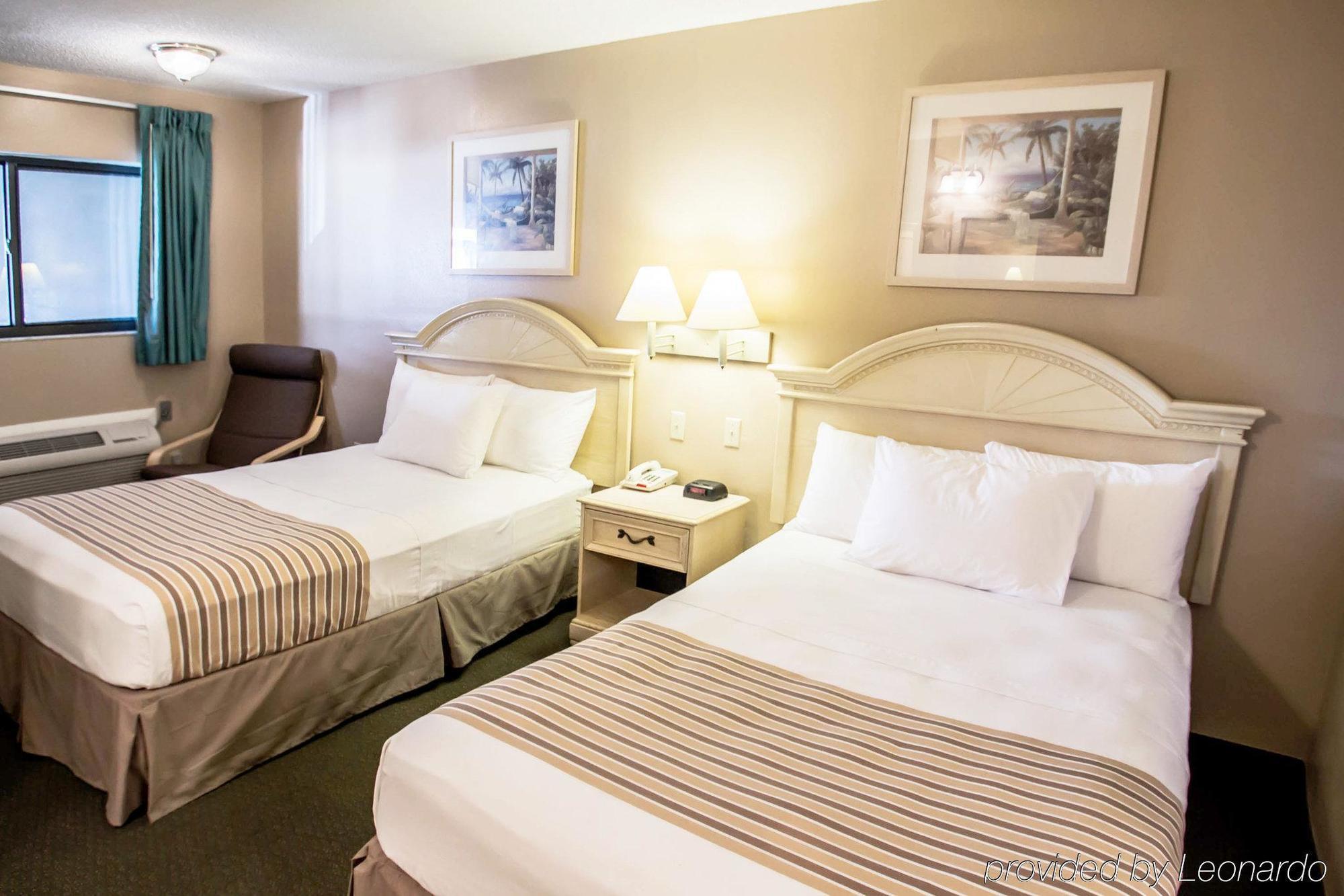 Rodeway Inn Forest City Экстерьер фото