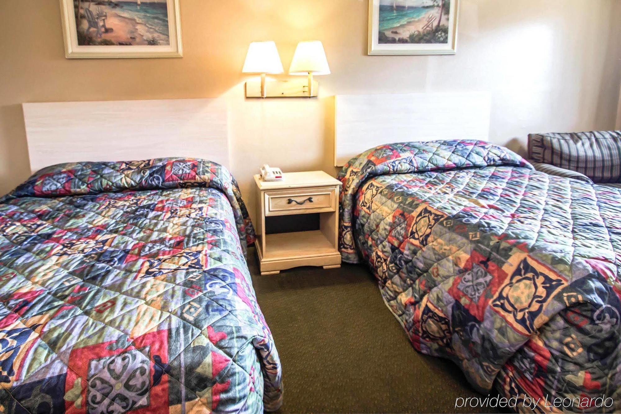 Rodeway Inn Forest City Экстерьер фото